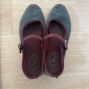 Flabelus velvet Mary Jane flats